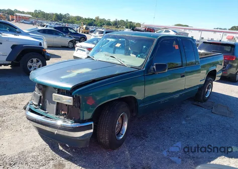 1997 Chevrolet C1500 Fleetside z USA, uszkodzony, nr VIN 1GCEC19M7VE145670